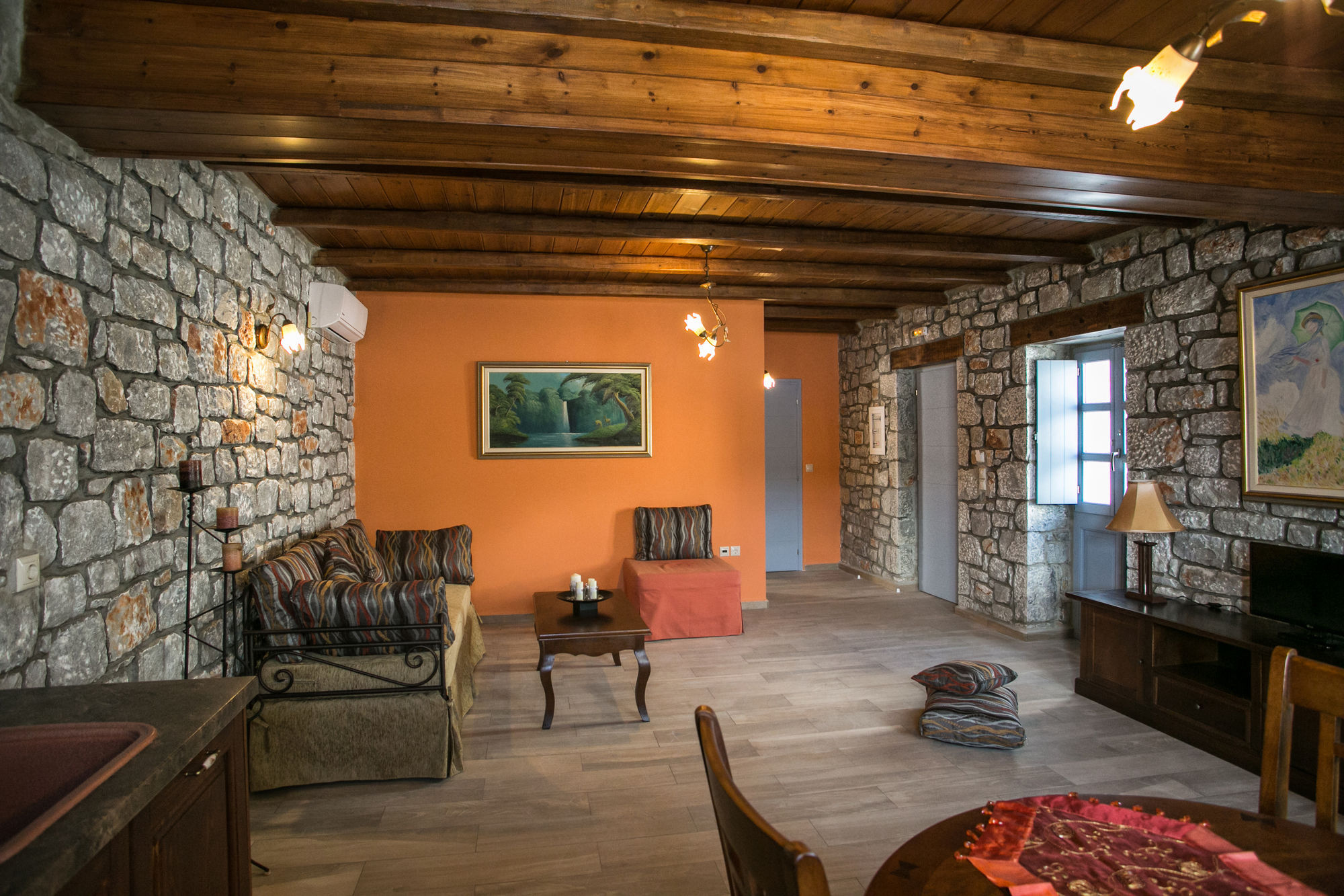 εn Plo Luxury 3* Karavostásion